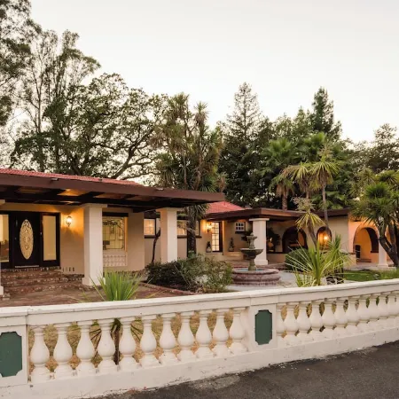 Villa Terra Bella, by Vinifera Homes