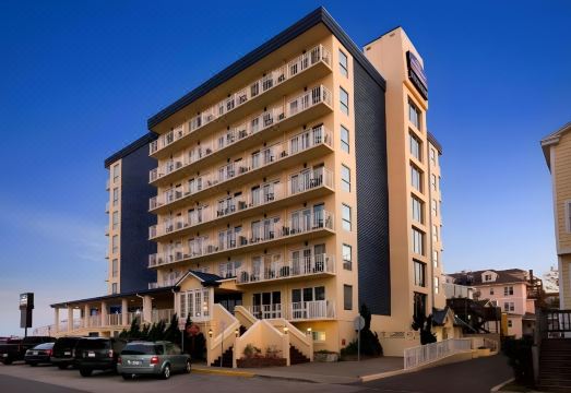 하워드 존슨 플라자의 편안한 객실 내부