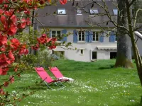 Villa de Vienne-en-Arthies Hôtels à : Bray-et-Lû