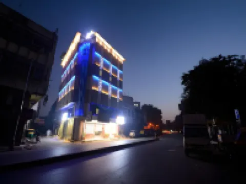 Hotel One up โรงแรมใกล้เขตริมน้ำสาพรมาตี