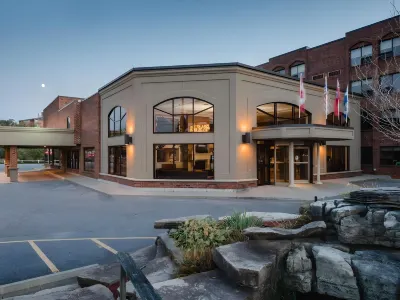DoubleTree by Hilton Kingston Hotels in Kingston