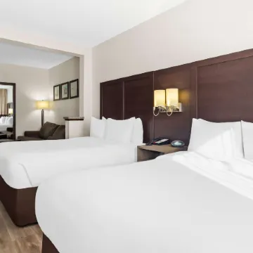 Comfort Suites