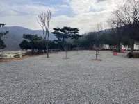 Anseong Yongseol Lake Tourist Farm