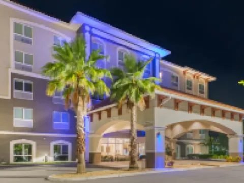 Holiday Inn Express & Suites ST. PETERSBURG - MADEIRA BEACH by IHG Hotels near Walter Fuller Complex