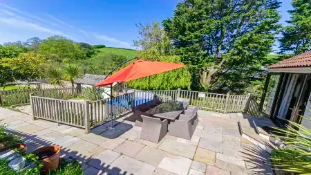 Streamways Slps 12-16 Hot Tub* with Views & Cabin