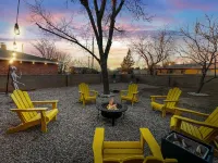 Fire Pit+Game Room+Mountain Views New York Art & Music Studio附近的飯店