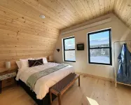 Stylish Nordic A-frame in Downtown Victor Hotel a Victor