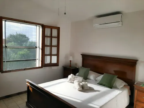 Villa Sant'Andrea: Sea, Garden, WiFi, Air Conditioning, Parking I.U.N. R5885