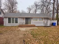 Beautiful Lake Home on Detroit Lake With a Private Beach and Dock