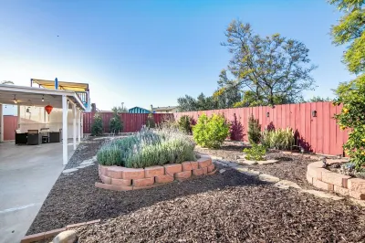 A 3 Bed, 2 Bath Immaculate and Cozy Home with a Great Backyard and Location! Hotels near Navajo Shopping Center