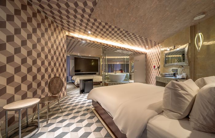 Pandora Hotel