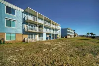 Beachfront Patio w Dune View 2 Pools Pickleball Cravin Waves by AvantStay