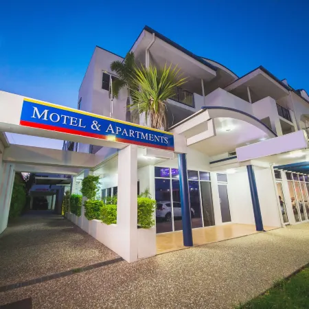 Cosmopolitan Motel & Serviced Apartments Отели в г. Рокхемптон