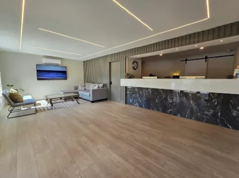 Sahara Courtyard Inn & Suites Osoyoos