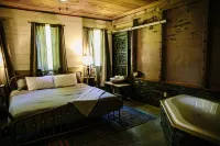 The Old Catskill Game Farm Inn