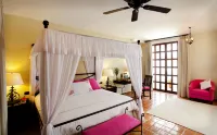 Guaycura Boutique Hotel, Beach Club & Spa