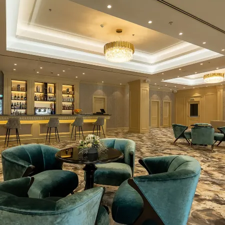 Astoria Grand Hotel