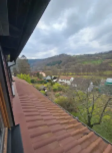Beautiful vacation apartment on the edge of the forest with three bedrooms.