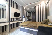 The Suite Metro Apartment by King Official