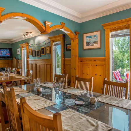 Heartwood Inn