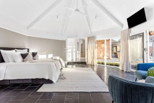 수영장, 온수 스파, 정원이 있는 평온한 에스테이트