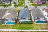 4 Bedrooms, 3 Baths, No Rear Neighbors Villa Hotels in West Kissimmee