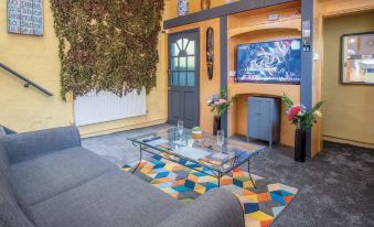 Clouds - 1 Bedroom Holiday Home - Milford Haven