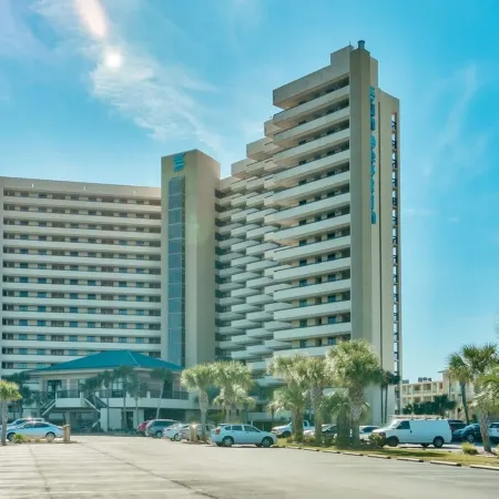 The Scallop by Brightwild-Beachfront Condo