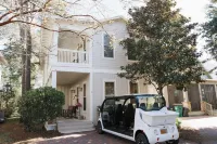 5 Mins to Beach Shared Pool Covered Deck Bikes Heron Cottage by AvantStay