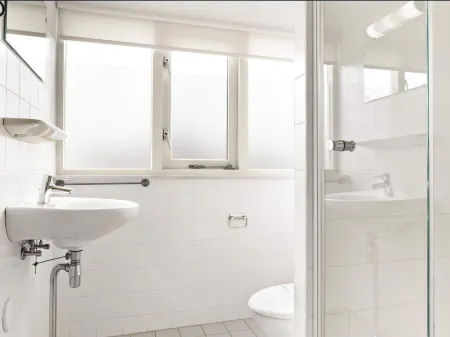 Bungalow by Water Near Rotterdam