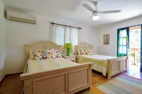 Beach Villa in El Portillo Sleeps 12 - balcony