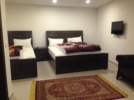 Smart Hotel Отели рядом с достопримечательностью «Лахор Юниверсити оф Менеджмент Сайенсиз»