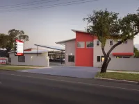 Altitude Motel Apartments Hotels in Wilsonton