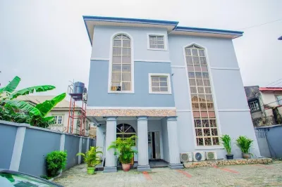 Arriva Suites Hotels near Woji Central Mosque