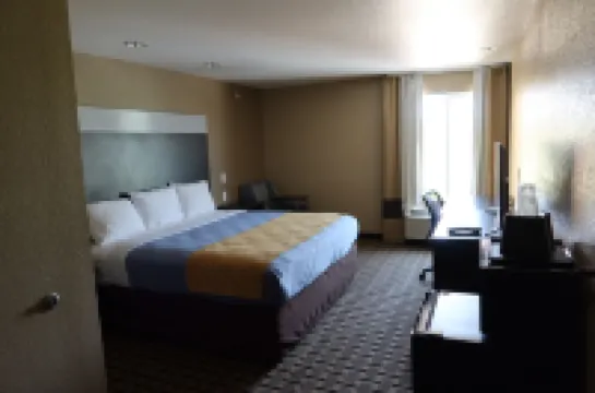 West Worth Inn & Suites White Settlement