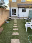 Riverside Townhouse with Private Garden - Виллы