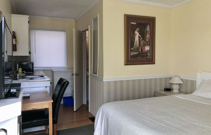 Edgewater Motel and Campground