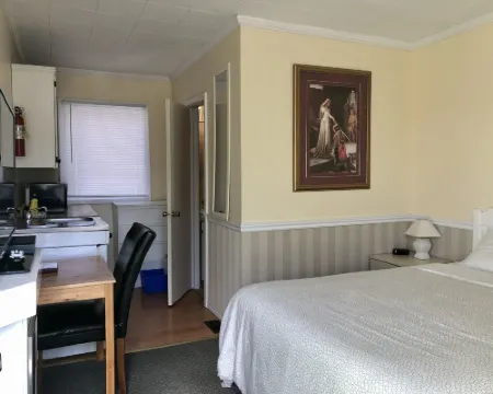 Edgewater Motel and Campground Hotels in Timiskaming District