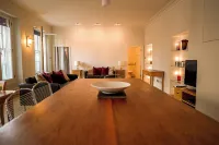 Central 1-Bed Apartment in Inverness Sleeps 4 - Apartments