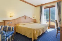 Ariston Lake View Hotel Hotels in Molveno