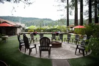 Miranda Gardens Resort Hotels in Redway