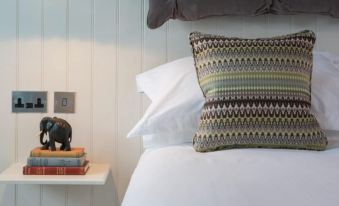 The Elephant at the Market