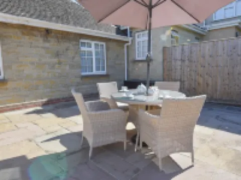 White Roses a Dog Friendly Retreat for Two Hotels in Bembridge