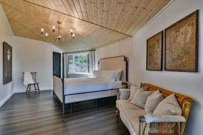 La Maison Mirch - Luxe Design Retreat Hotel di Reems Creek