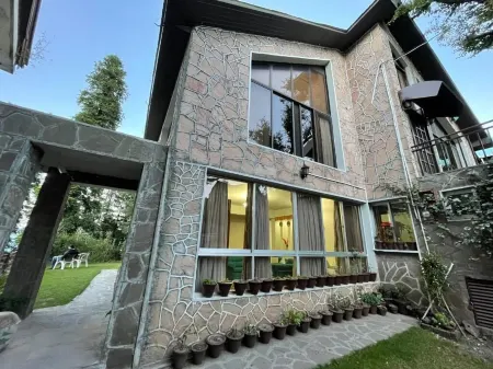 Montaña Villa Murree