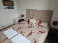 Snug - Abhainn Apartment - parking