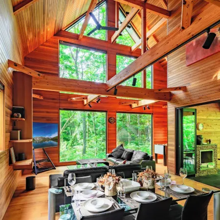 Phoenix Chalets by Hhg