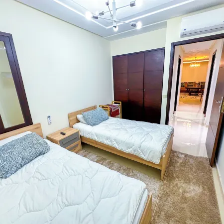 Luxoria home - 2 min to corniche