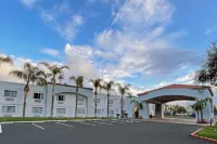 Hourglass Hotel, Trademark Collection by Wyndham - parkir