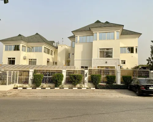 Glovis Luxury Apartment Hotels in Wuse